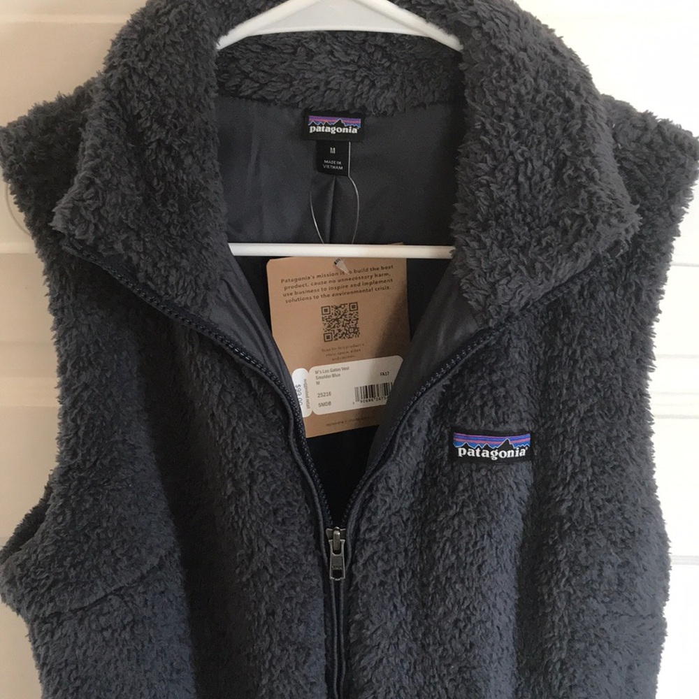 Grey Patagonia vest size medium (tags attached)